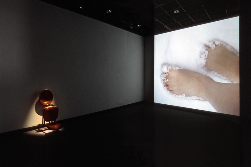 Mémoire du corps, installation video by Mei-Kuei Feu